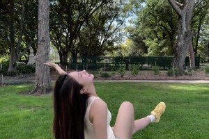 甜！高诗岩妻子更新社媒晒旅游Vlog 两人评论区甜蜜互动